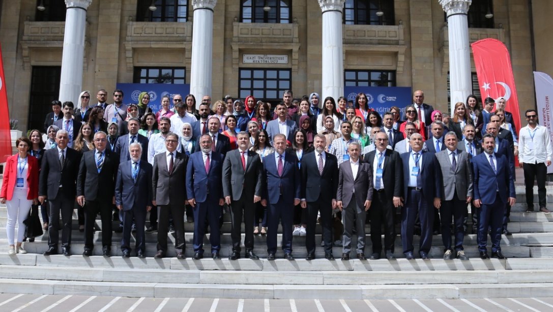 Başkanlığımızca Üçüncüsü Düzenlenen Türkçe ve Dil Eğitiminde İyi Uygulamalar Konferansı